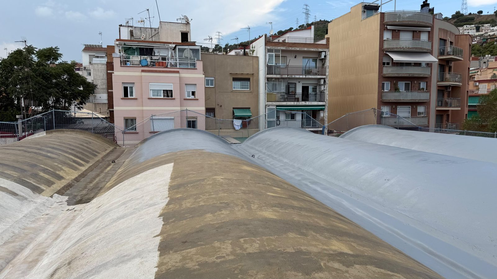 Proceso de trabajo: Cubierta de bóvedas con poliurea proyectada — Barcelona