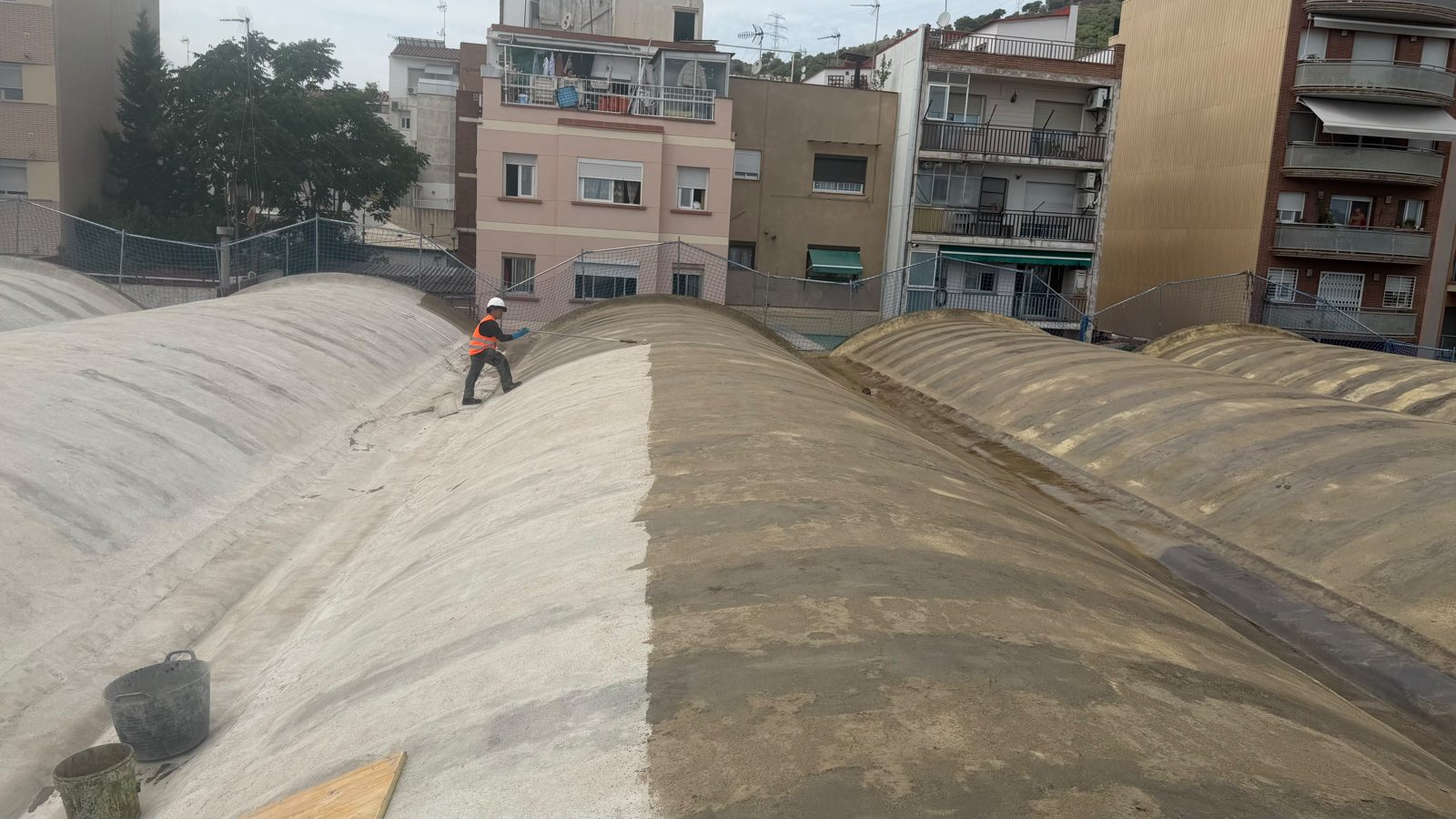 Proceso de trabajo: Cubierta de bóvedas con poliurea proyectada — Barcelona